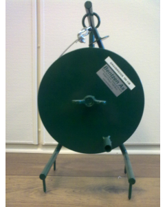 MÅLEWIRE PÅ STÅLSNELLE TIL URNEGRAV. GRAVBREDDE 50CM